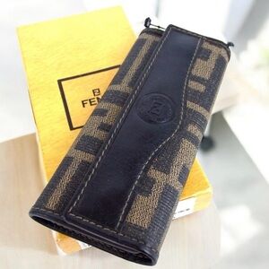 FENDI Zucca 6-Key Holder Case 😍